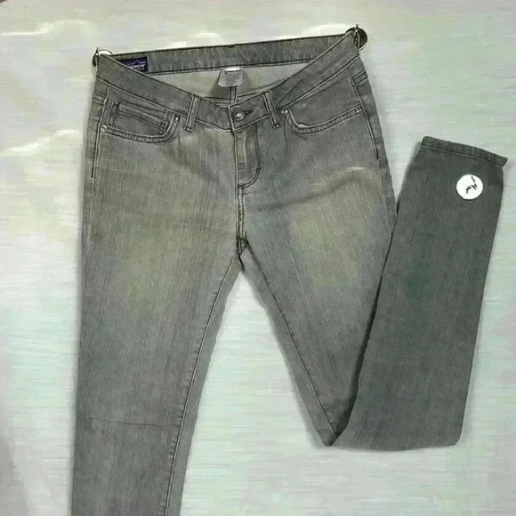 Patagonia Denim - Patagonia organic cotton jeans. Womens. Size 28. Color grey